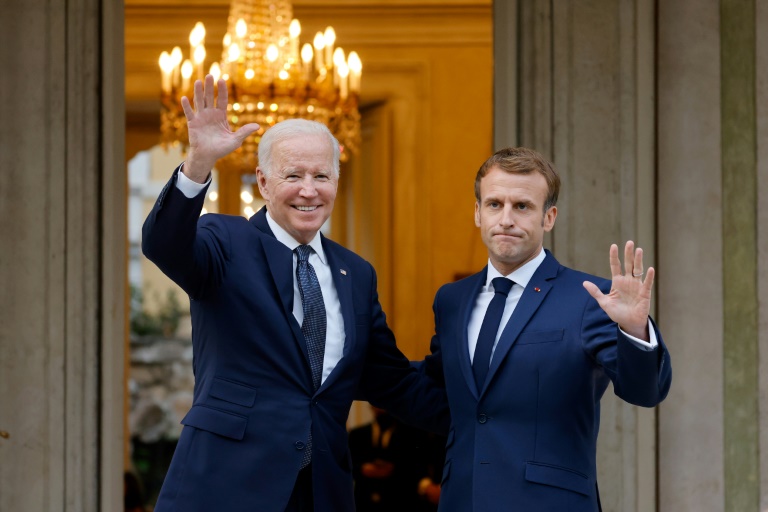 A Rome, Biden ne ménage pas ses efforts pour surmonter la brouille avec la France